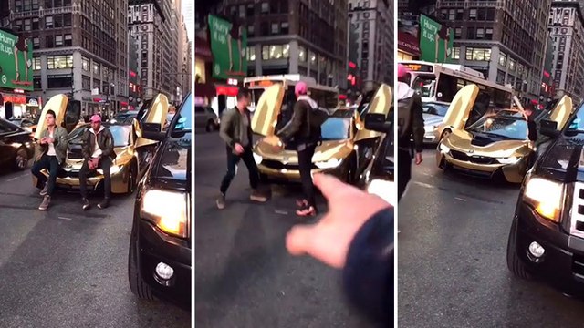 Il se fait casser son pare-brise durant une séance photo