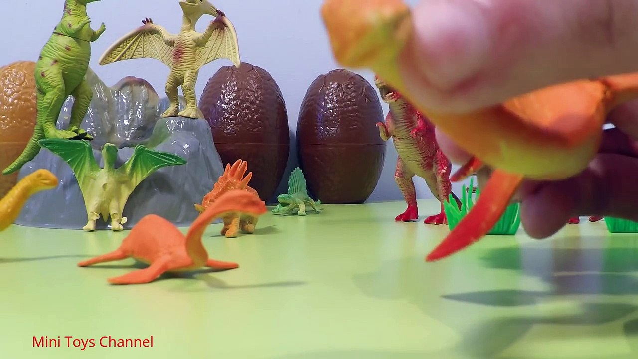 DINOSAURS Toys Video for Kids. Dinosaurios de Juguete Para Niños