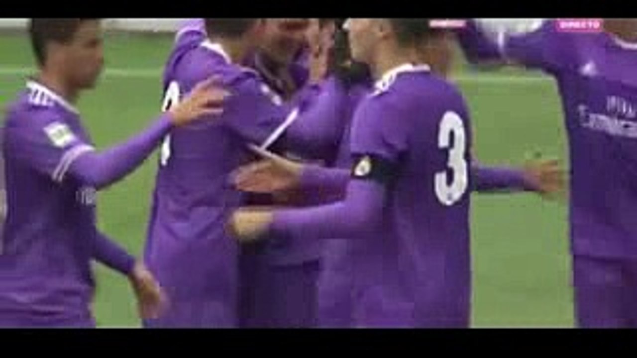 Le superbe coup franc de Martin Odegaard - Real Madrid Castilla