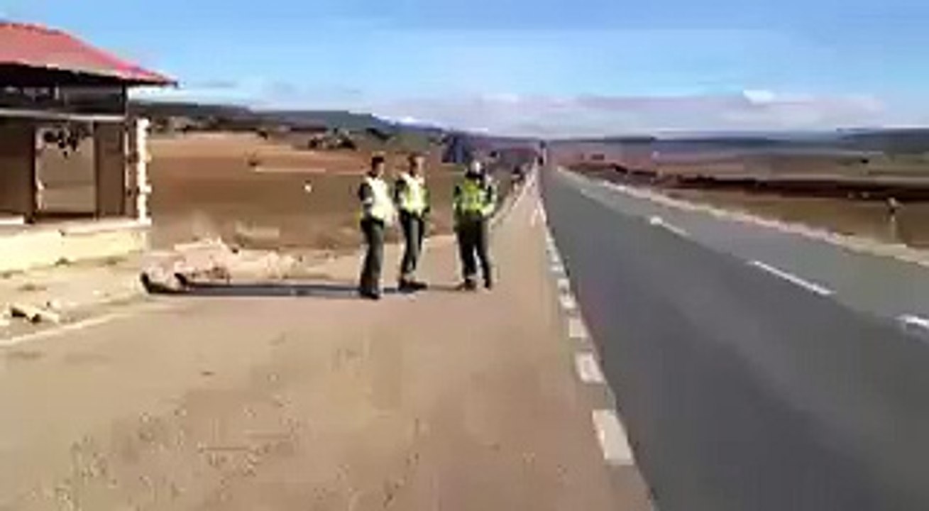 لن تتوقع أبدا ما سيقع لهؤلاء الثلاثة فيديو صادم