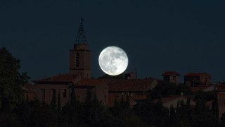 La pleine lune à Bessan