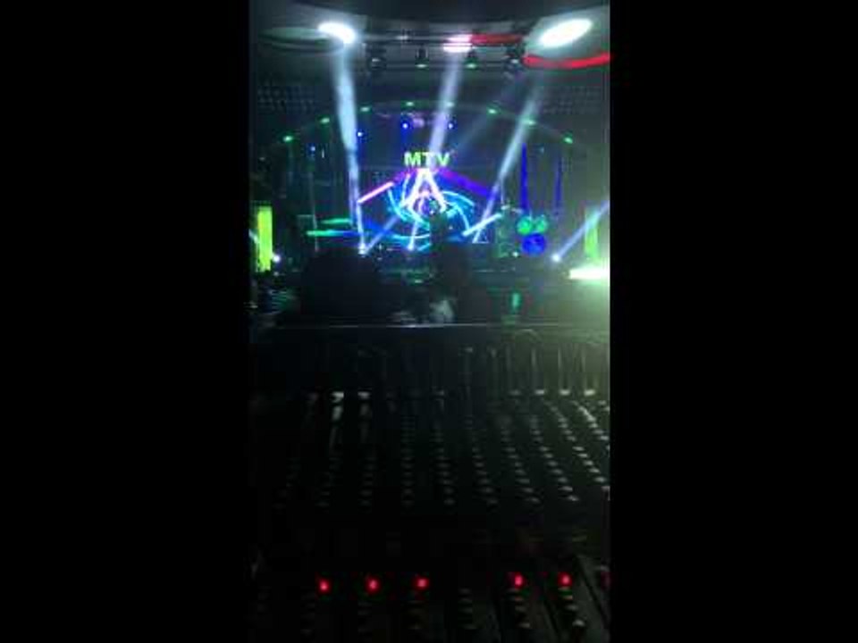 HOT BOY KẸO KÉO PHÒNG TRÀ MTV REMIX CỰC SUNG