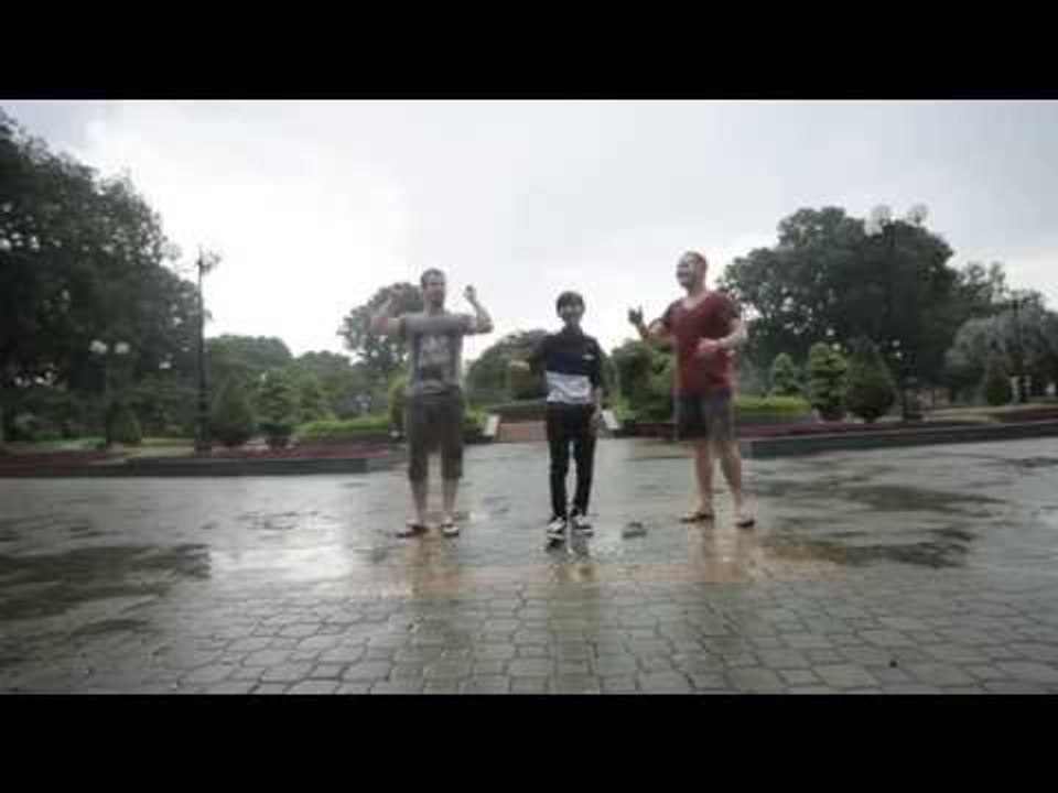 Hot Boy kẹo Kéo Gặp Rooney Tại Việt Nam