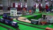 VIDEO FOR CHILDREN ** CLOSE-UP MODEL TRAINS FOR KIDS ** First Toy Railway
