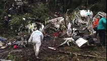Destroços do avião do Chapecoense que caiu na Colombia
