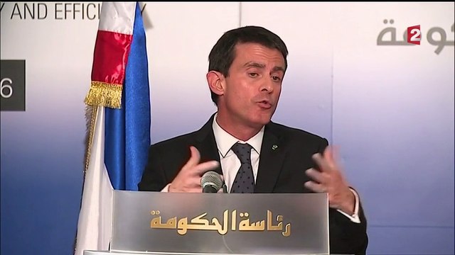 Présidentielle 2017 : Manuel Valls joue l'apaisement en déplacement à Tunis