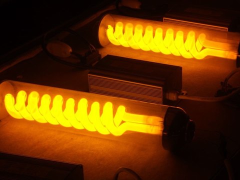 Reducing Exposure To Mercury From Fluorescent Bulbs And Lamps