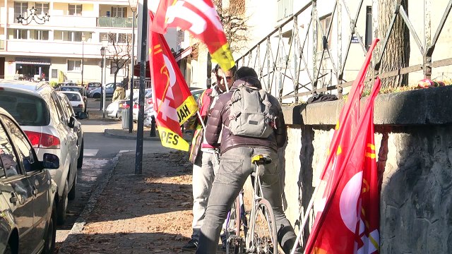Hautes-Alpes : Les syndicats se sont mobilisés autour de la préfecture pour que l'Etat n'oublie pas leurs revendications