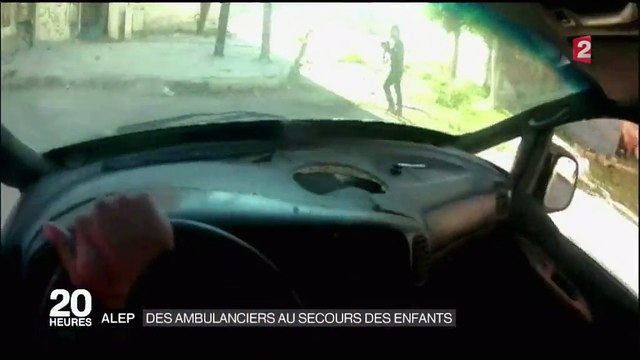 Syrie : des images saisissantes des ambulanciers qui sauvent des vies à d'Alep