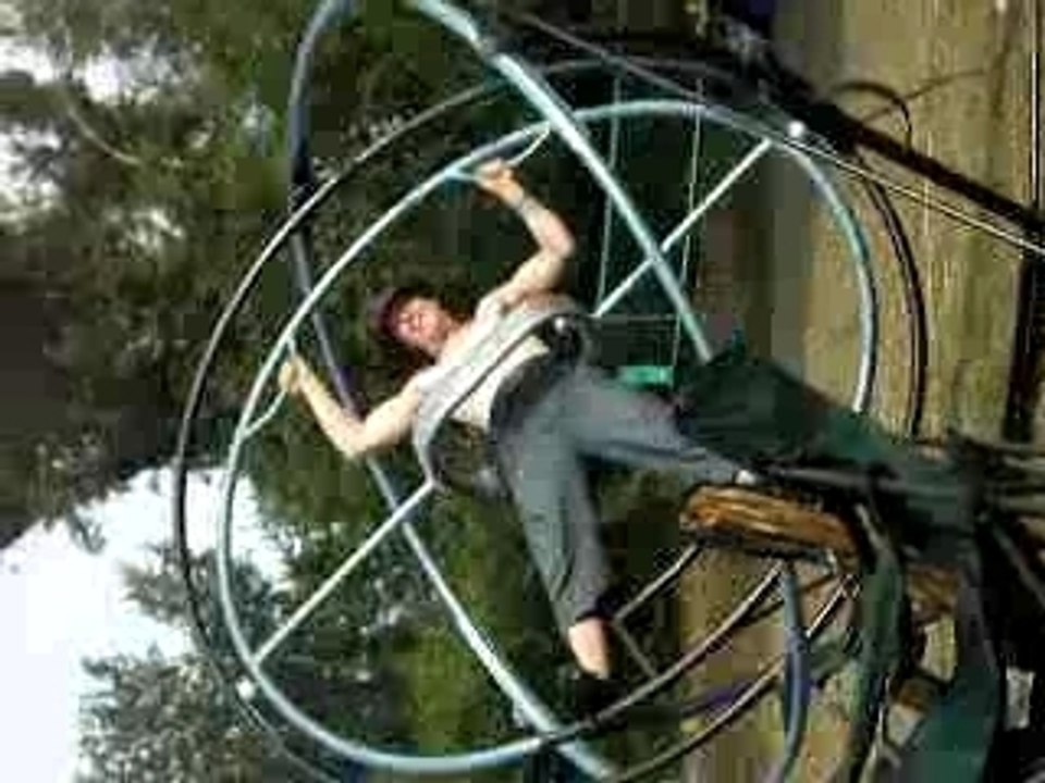 [11_08_07]Kiki gyroscope