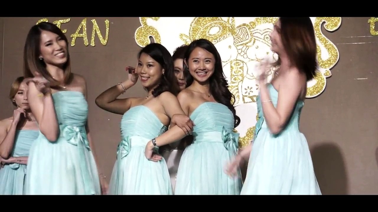 Bride & bridesmaid dancing performance