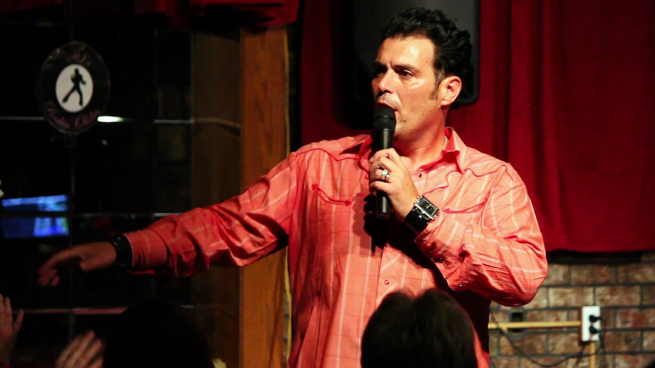 Franz Goovaerts sings 'Walking In Memphis' Elvis Week 2016