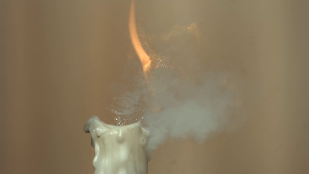 Souffler la flamme d'une bougie avec un pistolet à plomb !