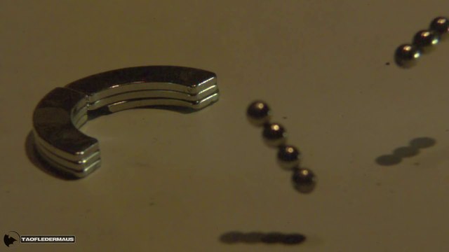 Mouvements d'aimants filmés en super ralenti ! Slow Motion