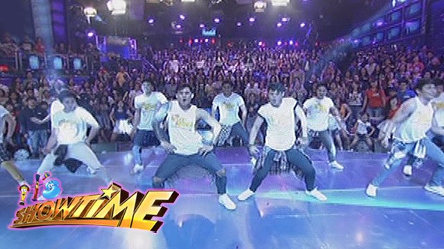 It's Showtime: Girltrends and Hashtags dance Ang Kulit
