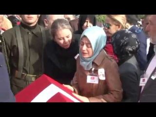 Şehit Kaymakam'ın Cenazesine Valilik Önünde Tören