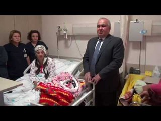 29 Ekim'in İlk Bebeğine Cumhuriyet Altını Takıldı