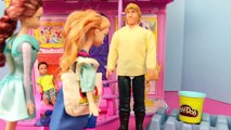 Frozen Anna and Kristoff Celebrate Anniversary Open Play Doh Ice Cube Finding Barbie Bouquet