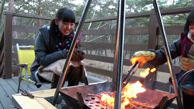 アウトドア初心者 飯窪春菜、宮本佳林が学ぶ　シャ乱Q・まこと 冬のアウトドア”ゆる旅 プラン（3.焚き火編）