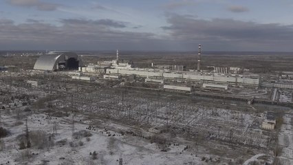 Timelapse du dôme qui recouvre le réacteur nucléaire de Tchernobyl