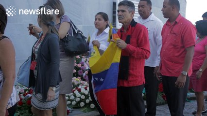 Thousands queue to bid farewell to Fidel Castro