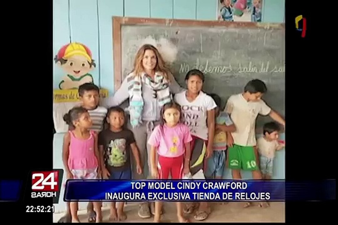 Cindy Crawford inauguró lujosa tienda de relojes en Miraflores
