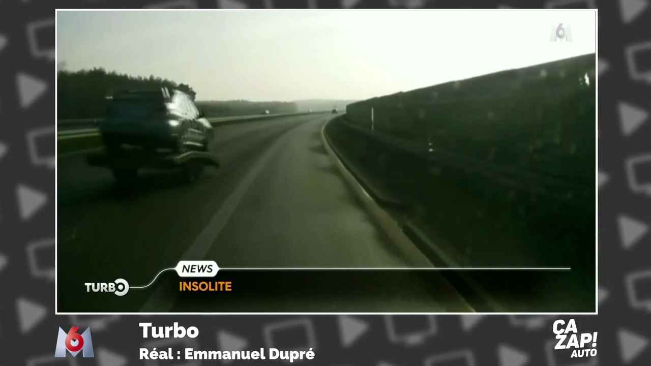 Incroyable accident sur la route : ils oublient d'attacher la remorque !