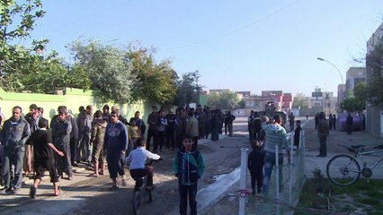 توزيع مساعدات لسكان الاحياء الشرقية في الموصل