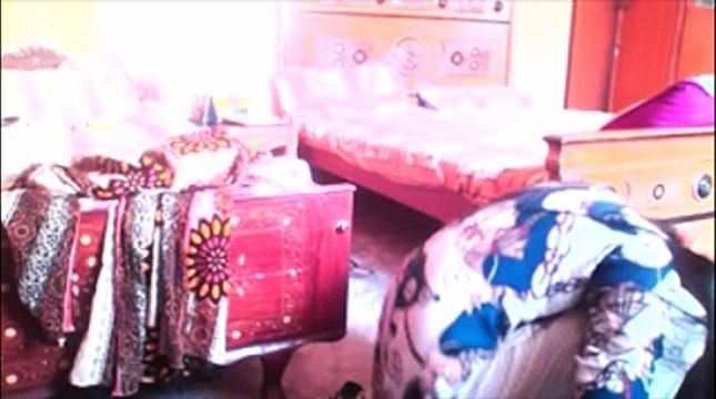 Ladki Ko Murga Bana Diya