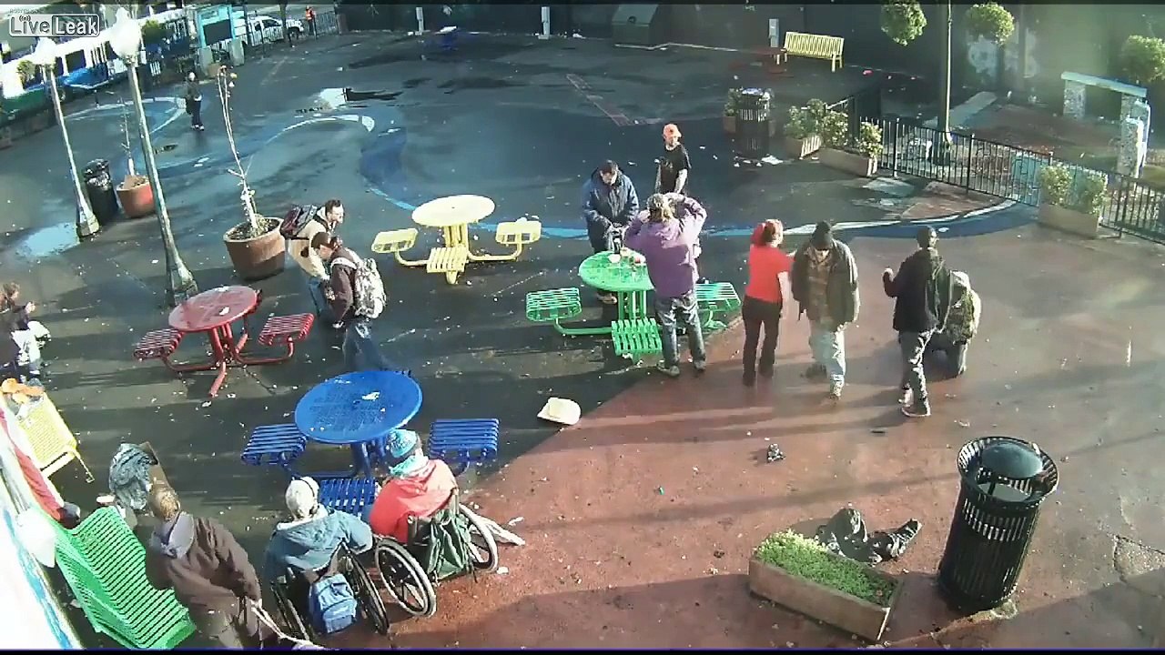 Quatre individus s'en prennent à un sans-abris pour de la drogue !