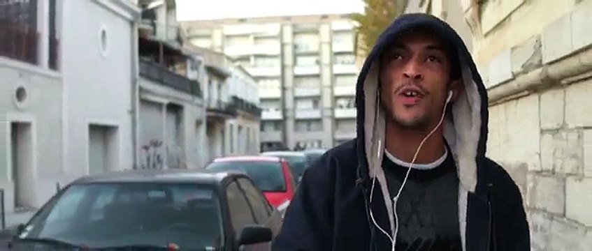 DEMI PORTION - 2 CHEZ MOI (clip officiel)