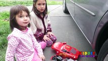 CARELESS DAD Crushes Lightning McQueen Under Car, Tow Mater Crushed Under Car, Tow Mater Toys, Cars