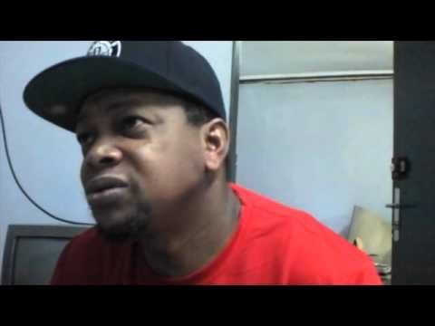 Digbeu Cravate, prof de foot sur Canal+, règle le problème des Éléphants