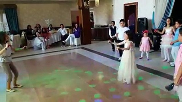 Erik Dalı Gevrektir Kaşık Oyunu Sinem Özlem Kardeş