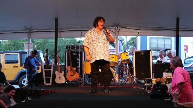 Allex Flores sings 'An American Trilogy' Elvis Week 2016
