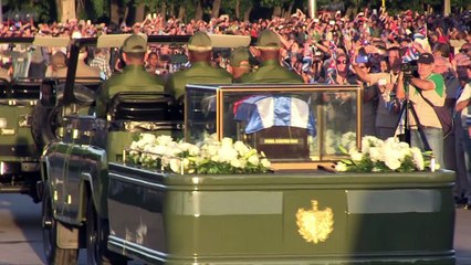 Cinzas de Fidel Castro deixam Havana