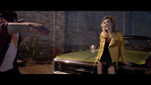 караулова разбитую. Pro клип юлианна караулова. юлианна караулова. юлианна караулова. юлианна караулова разбитая любовь.