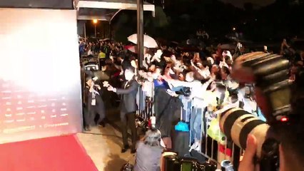 (53金馬) 承憲在紅毯與粉自拍