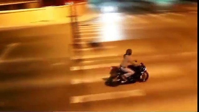 Lanet olası sokak driftçisi ve motorcu