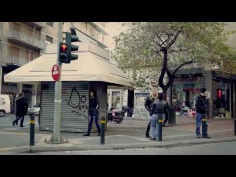 Seks për mbijetesë në rrugët e Athinës - Top Channel Albania - News - Lajme