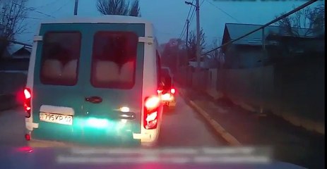 Arabadan kaçarken Bir şeyler ters gitti