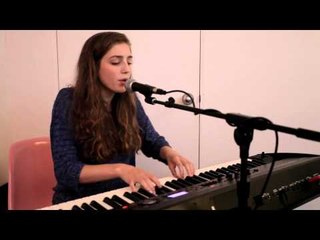 Kitchen Concert: Birdy performs "Skinny Love"