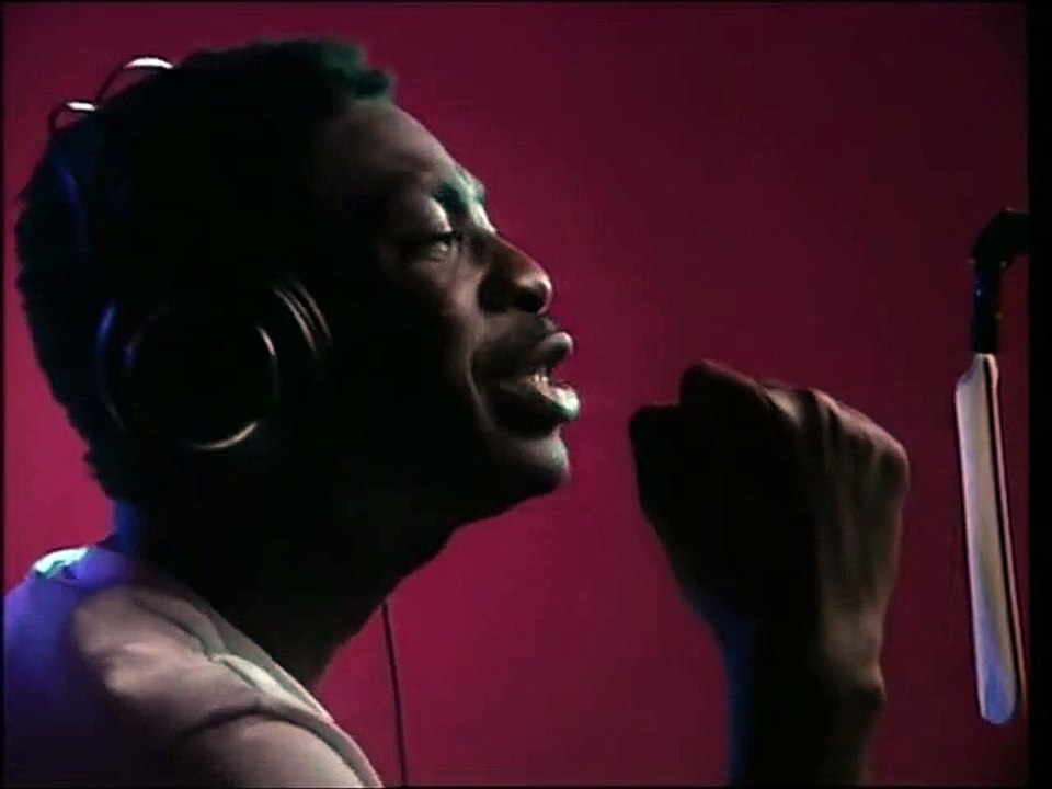 Vous n'avez certainement jamais vu Youssou Ndour jouer au football