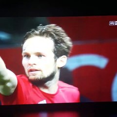 Simone Zaza Comically Bad Shot vs Manchester United!