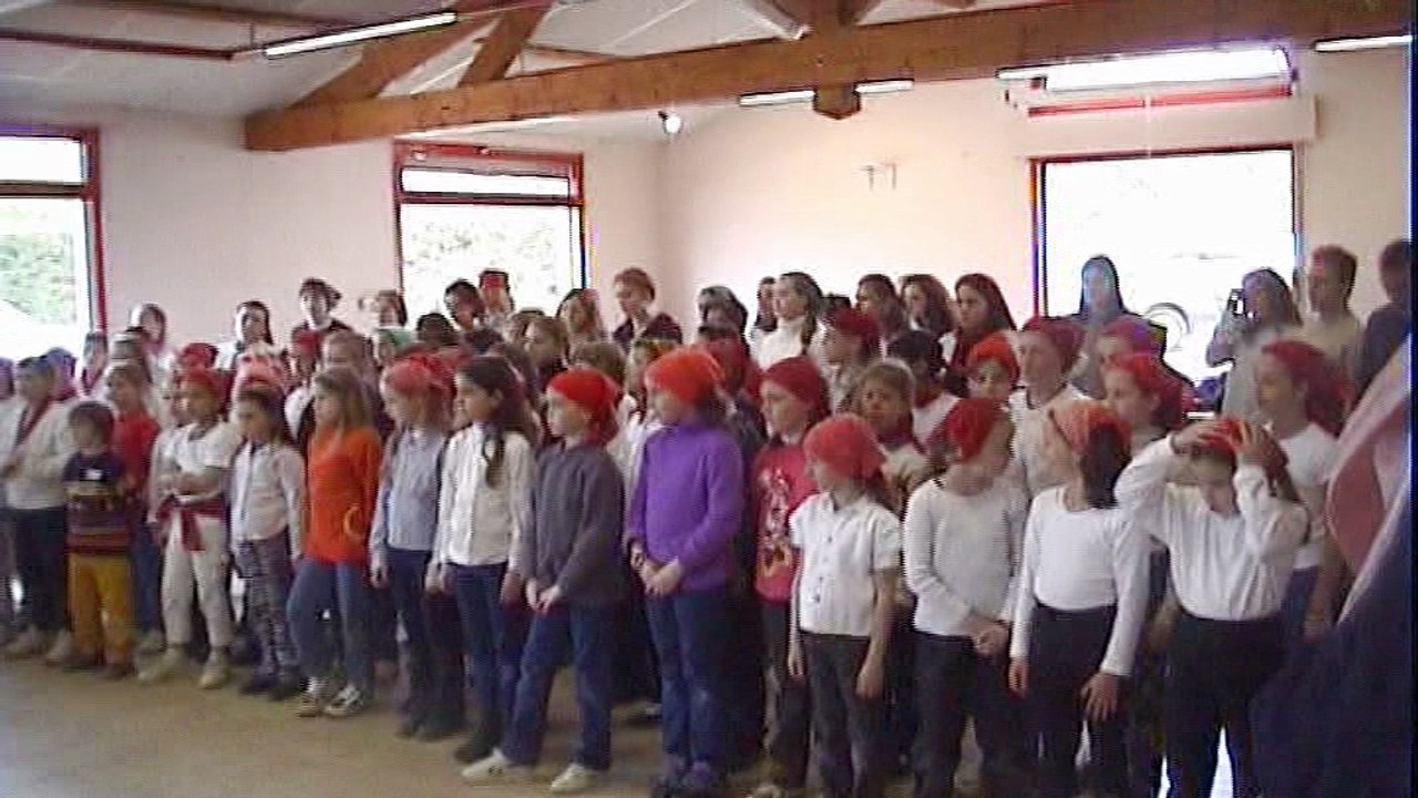 Chanteries "ACJ Beaujolais"  Week-end "Musiques africaines" à Macon 5-6 mai 2001