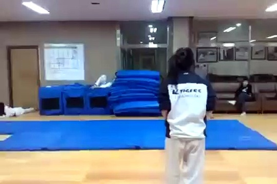 12.Taemi(K Kim) Cork Screw