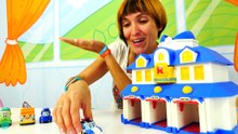 Капуки Кануки про машинки. Игрушки Робокар Поли. Поехали посмотрим׃ автомойка и шиномонтаж