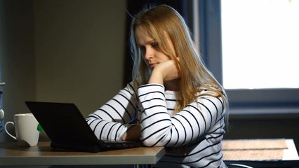 Online Therapy Helps Insomniacs Sleep Better