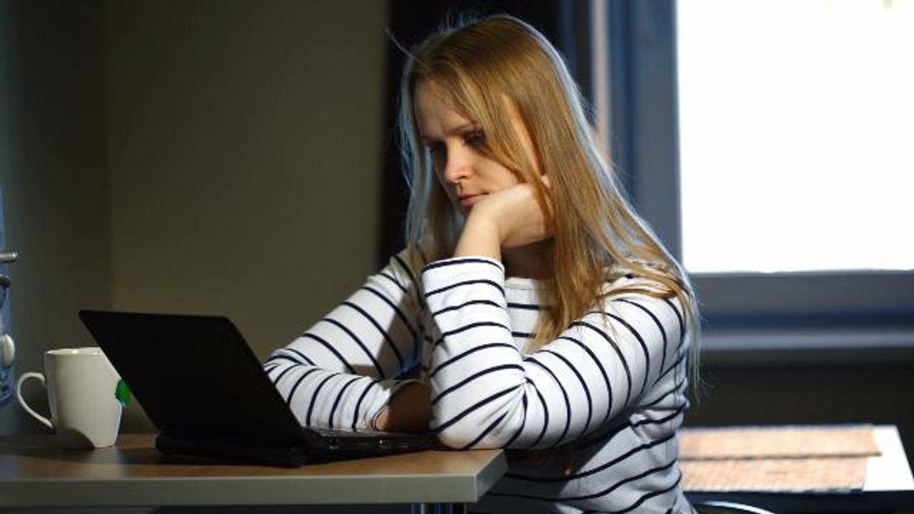 Online Therapy Helps Insomniacs Sleep Better