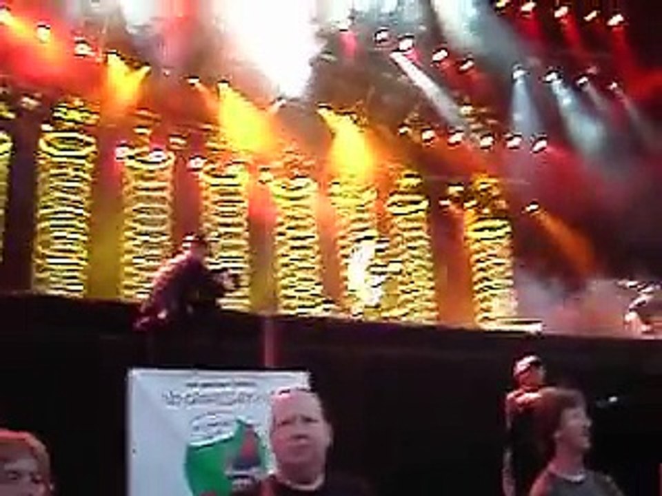 Muse - Supermassive Black Hole, Werchter Festival, 06/30/2006